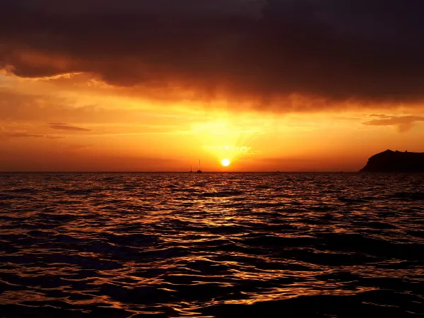 Semi-private Sunset Cruise - Santorini sailing cruise
